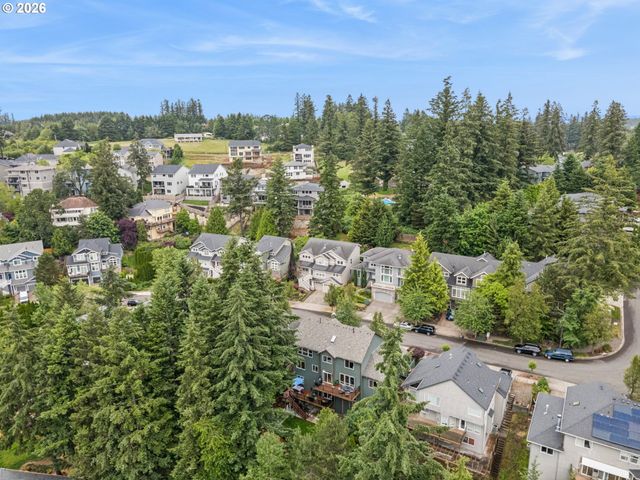2280 CRESTVIEW Dr, West Linn, OR 97068