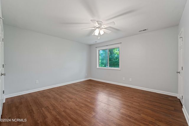 17 S Onsville Place, Jacksonville, NC 28546