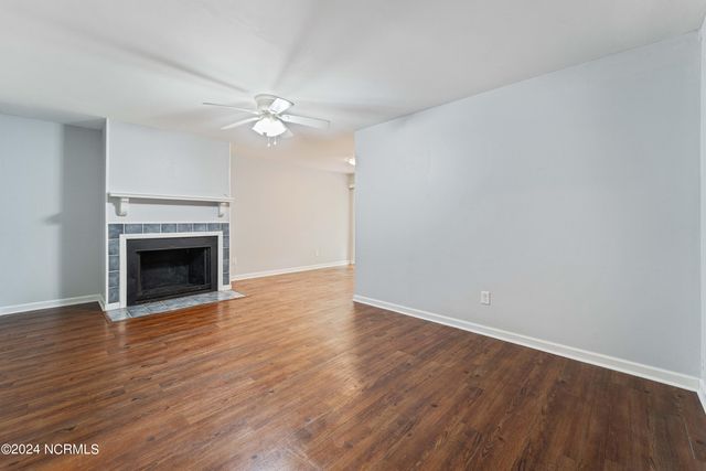 17 S Onsville Place, Jacksonville, NC 28546