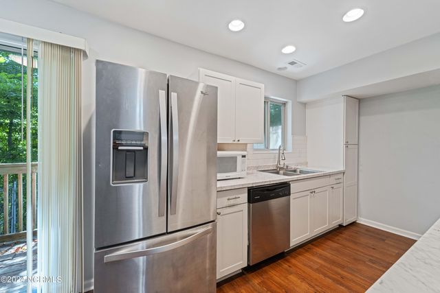 17 S Onsville Place, Jacksonville, NC 28546