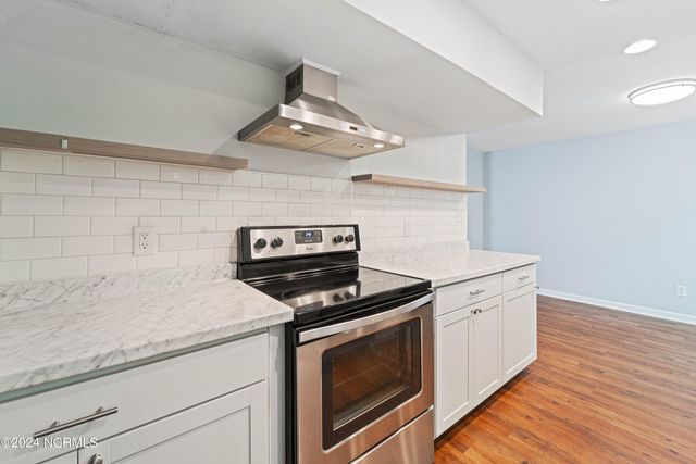 17 S Onsville Place, Jacksonville, NC 28546