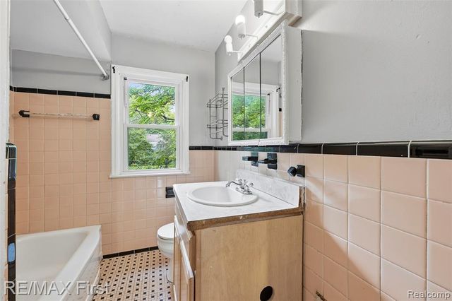12811 Abington Avenue, Detroit, MI 48227