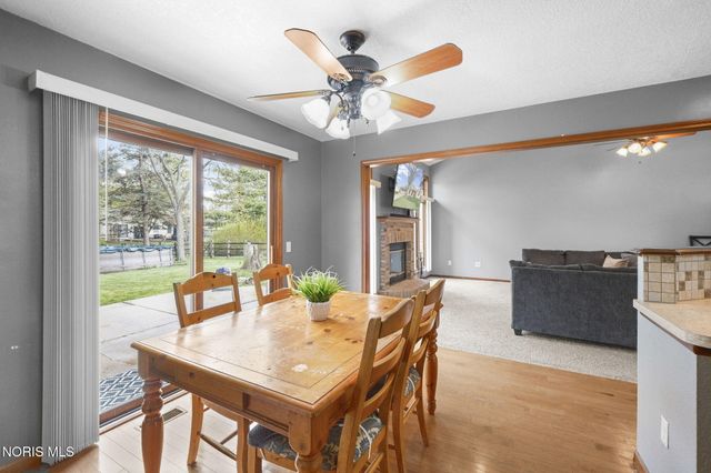 432 Hickory Lane, Waterville, OH 43566