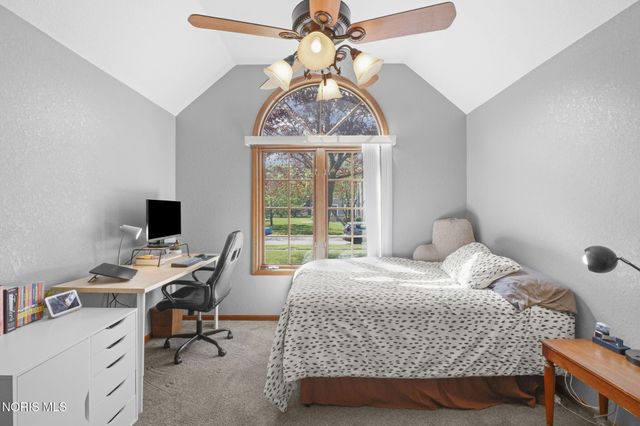 432 Hickory Lane, Waterville, OH 43566