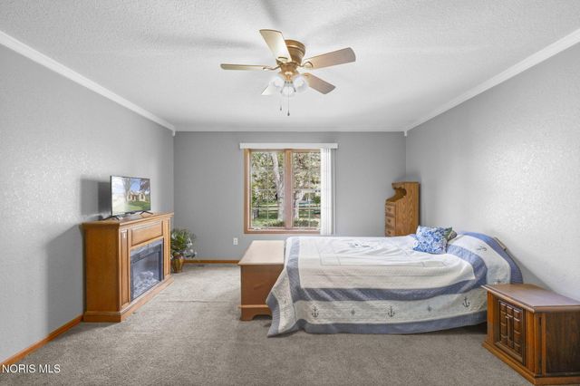 432 Hickory Lane, Waterville, OH 43566