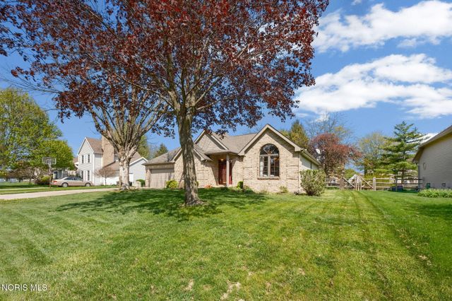 432 Hickory Lane, Waterville, OH 43566