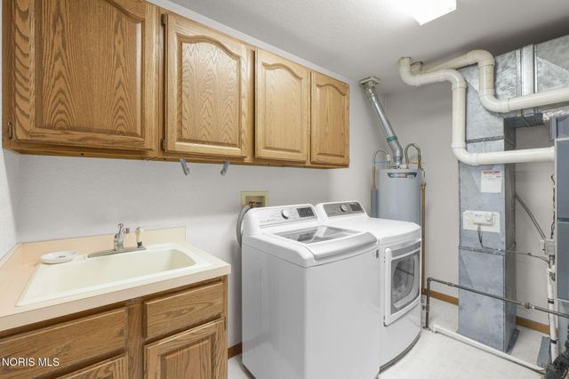 432 Hickory Lane, Waterville, OH 43566