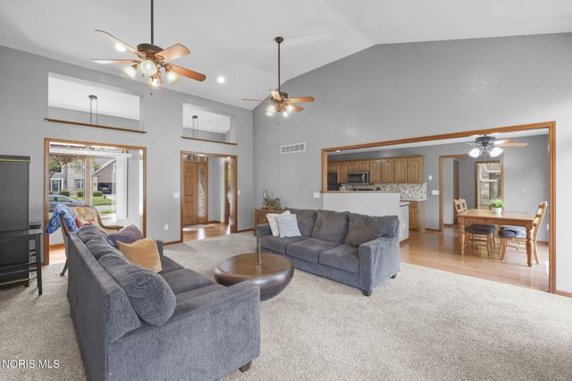 432 Hickory Lane, Waterville, OH 43566