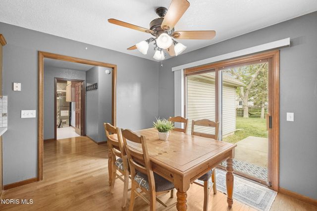 432 Hickory Lane, Waterville, OH 43566