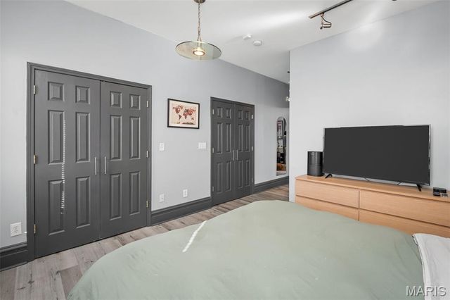 2206 Victor Street, St Louis, MO 63104