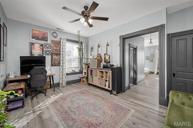 2206 Victor Street, St Louis, MO 63104