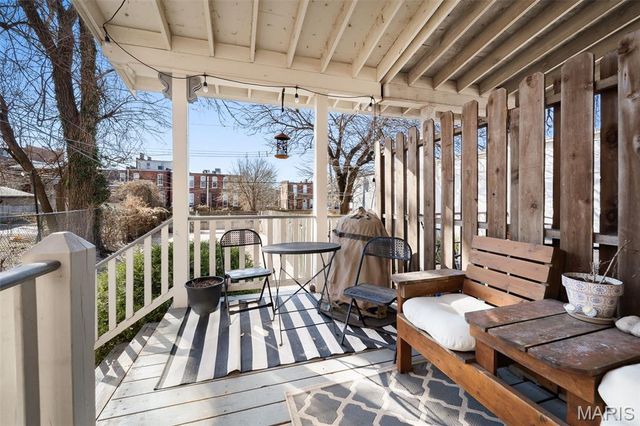 2206 Victor Street, St Louis, MO 63104