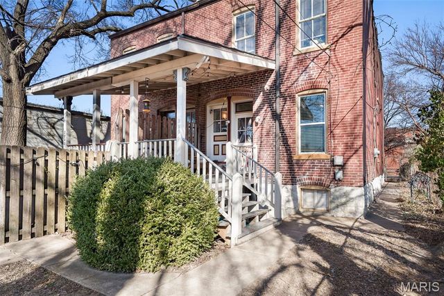 2206 Victor Street, St Louis, MO 63104