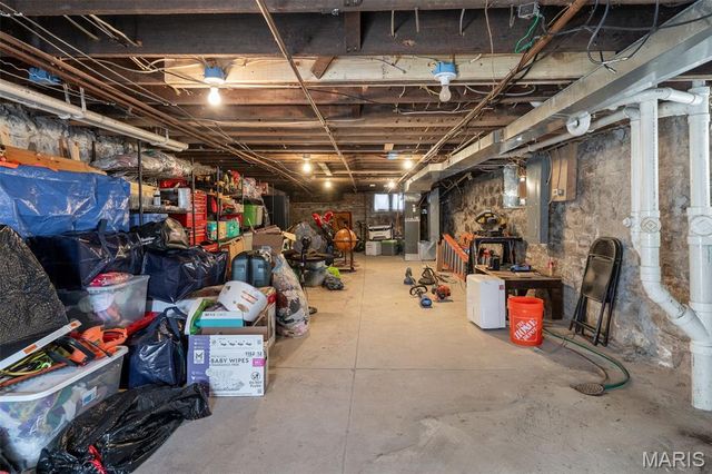 2206 Victor Street, St Louis, MO 63104