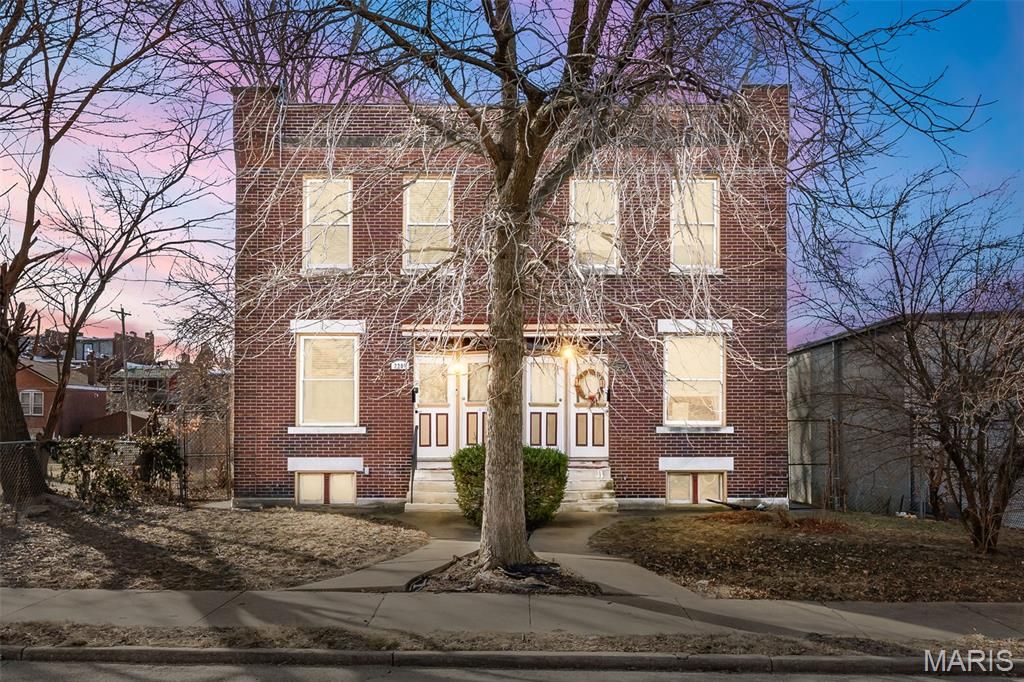 2206 Victor Street, St Louis, MO 63104