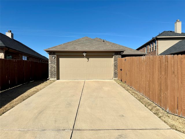 3003 Rosemount Lane, Forney, TX 75126