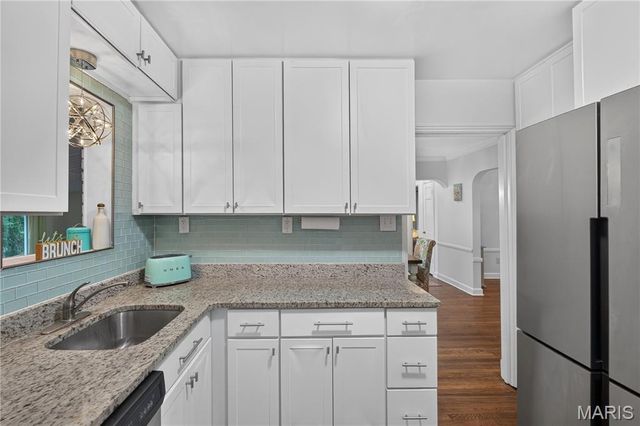 1031 Glenmoor Avenue, Glendale, MO 63122