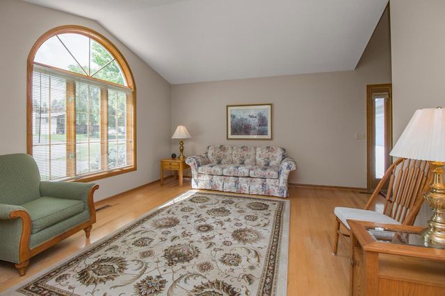 19363 Eureka Court, Farmington, MN 55024