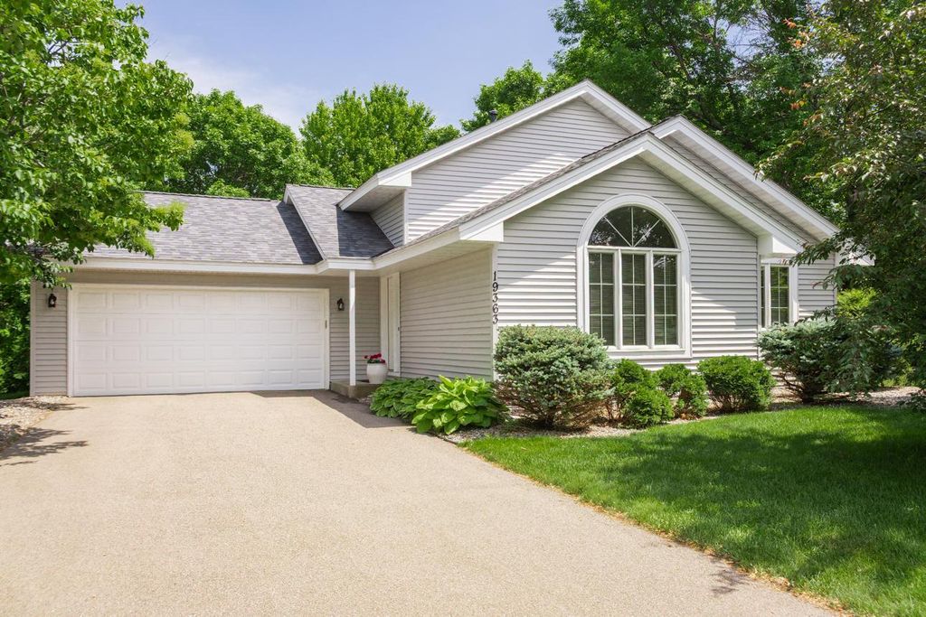 19363 Eureka Court, Farmington, MN 55024