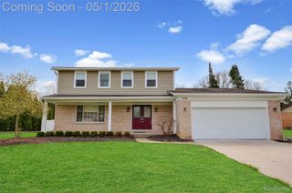 1100 Shallowdale Drive, Troy, MI 48085