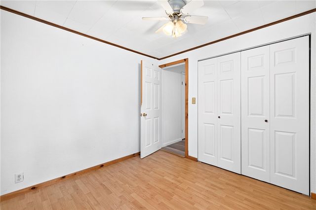 22 Pearl Aly, Monongahela, PA 15063