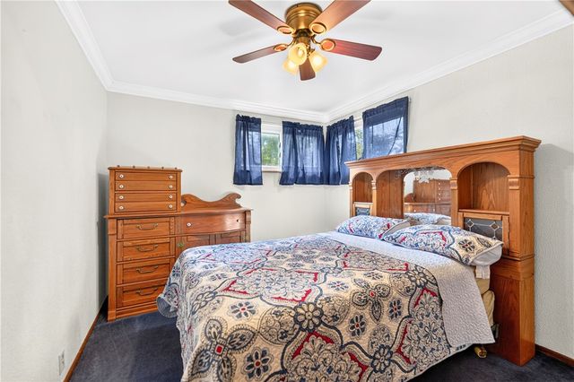 22 Pearl Aly, Monongahela, PA 15063