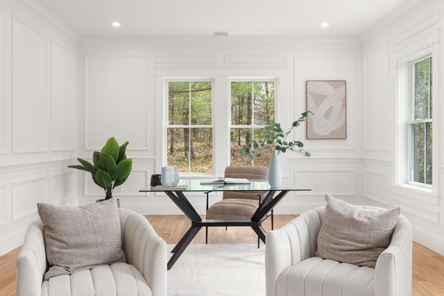 82 Deer Path Ln, Weston, MA 02493