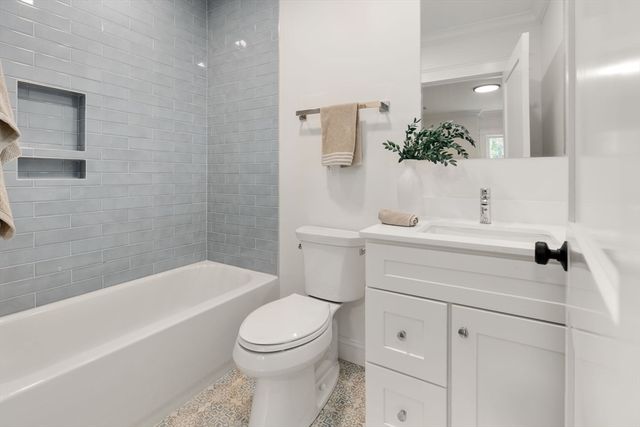 82 Deer Path Ln, Weston, MA 02493