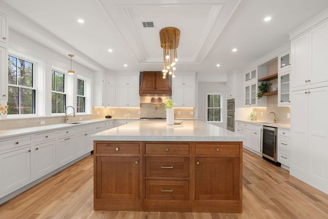 82 Deer Path Ln, Weston, MA 02493