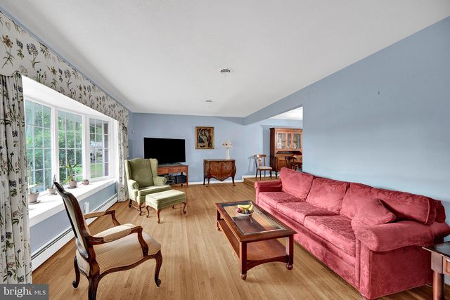 33 GALSTON DR, Princeton Junction, NJ 08550