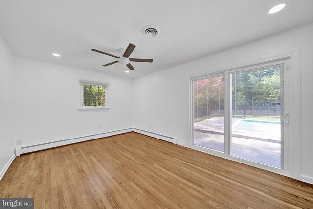 33 GALSTON DR, Princeton Junction, NJ 08550