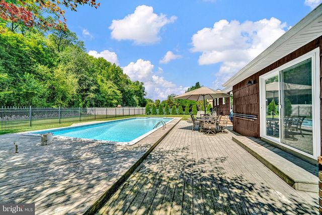33 GALSTON DR, Princeton Junction, NJ 08550