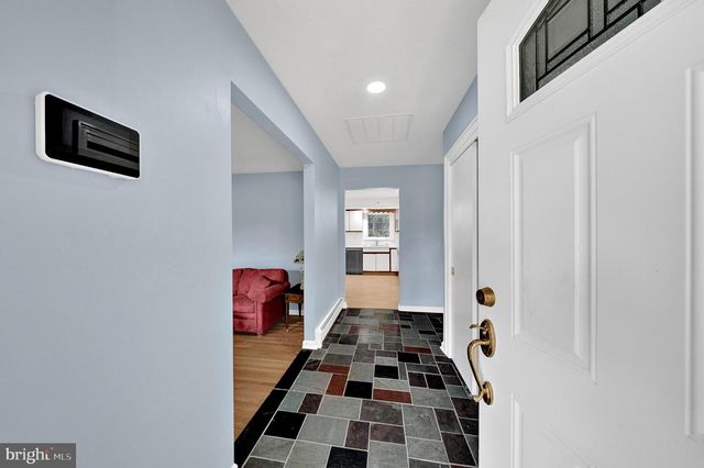 33 GALSTON DR, Princeton Junction, NJ 08550