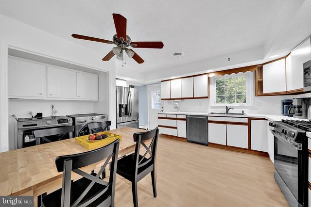 33 GALSTON DR, Princeton Junction, NJ 08550