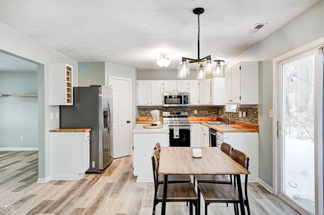 1920 Tourmaline Drive, Westfield, IN 46074