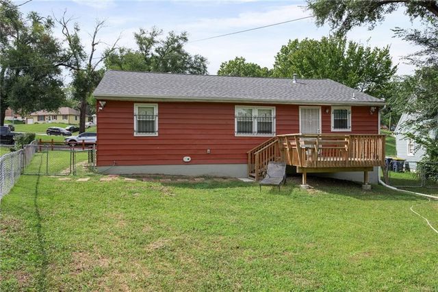 7101 Monroe Avenue, Kansas City, MO 64132