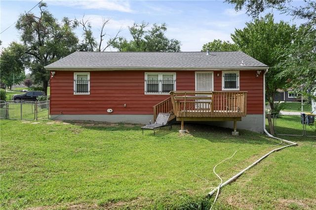 7101 Monroe Avenue, Kansas City, MO 64132