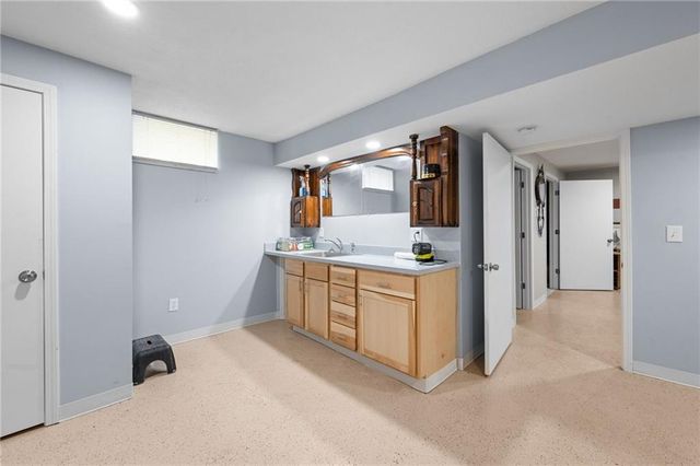 7101 Monroe Avenue, Kansas City, MO 64132