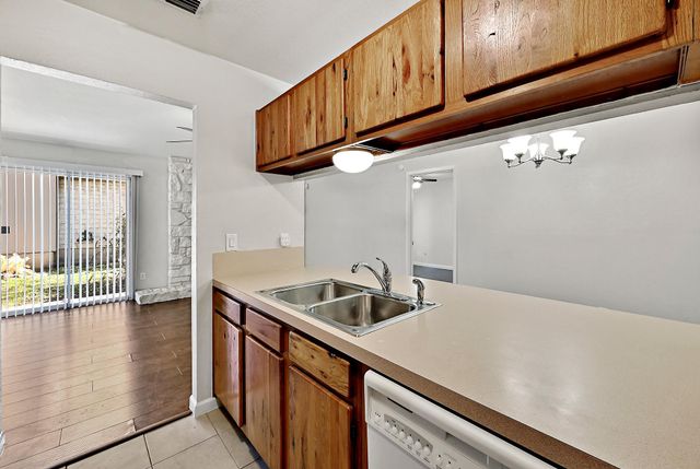 4407 Limewood CT, Austin, TX 78727