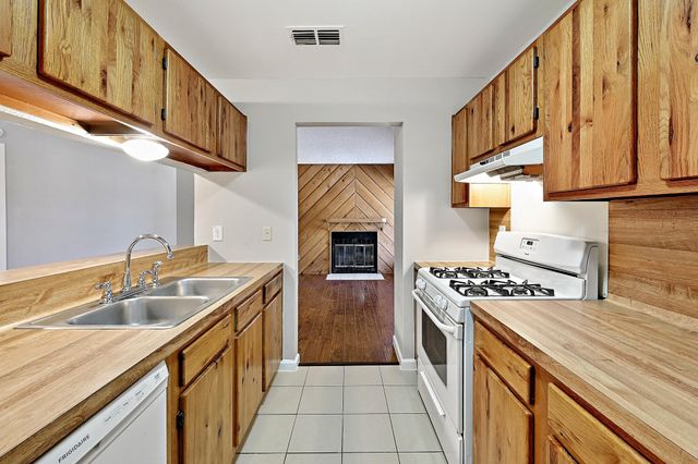 4407 Limewood CT, Austin, TX 78727