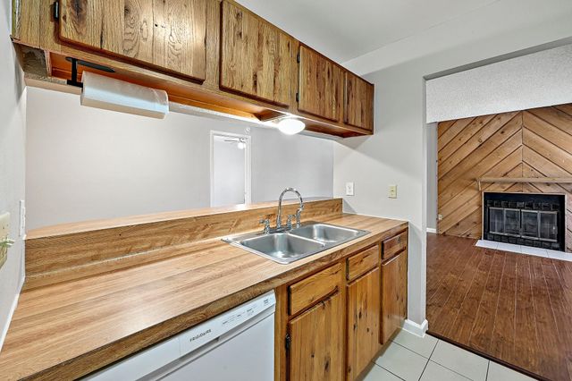 4407 Limewood CT, Austin, TX 78727