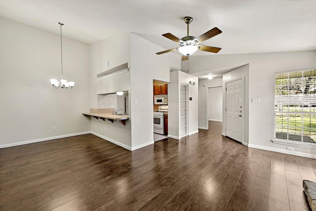 4407 Limewood CT, Austin, TX 78727