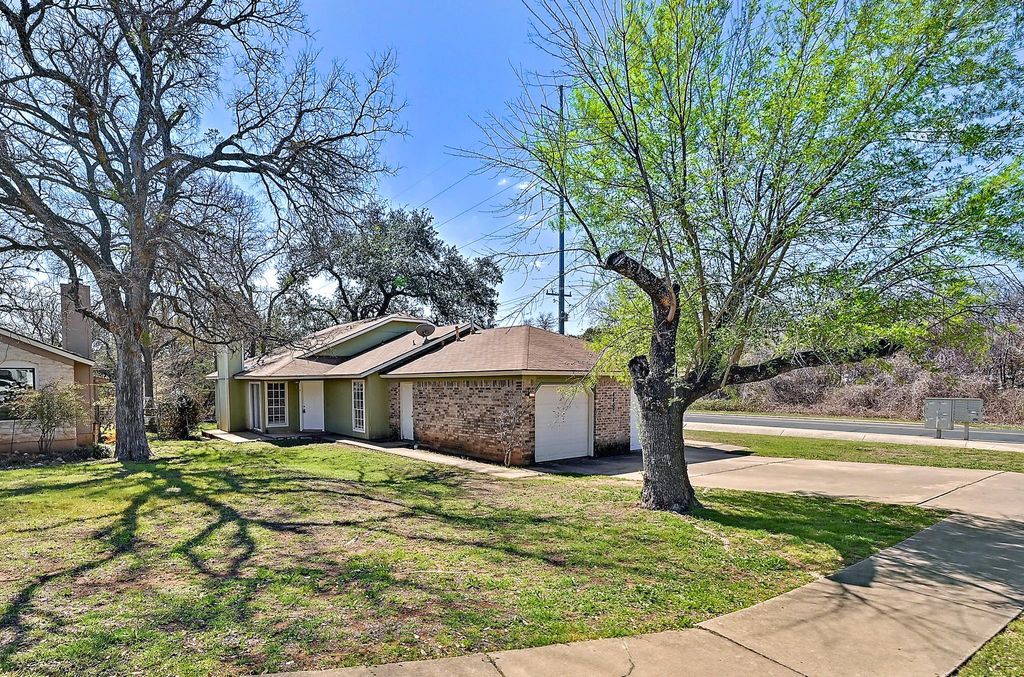 4407 Limewood CT, Austin, TX 78727