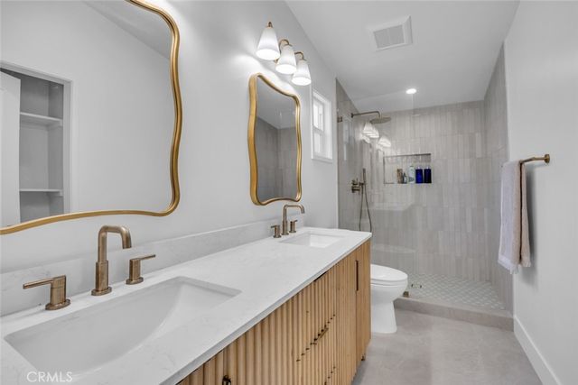 268 E Bay Street, Costa Mesa, CA 92627