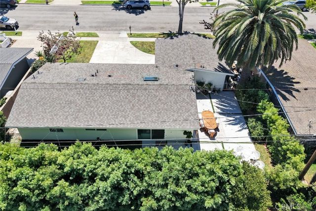 268 E Bay Street, Costa Mesa, CA 92627