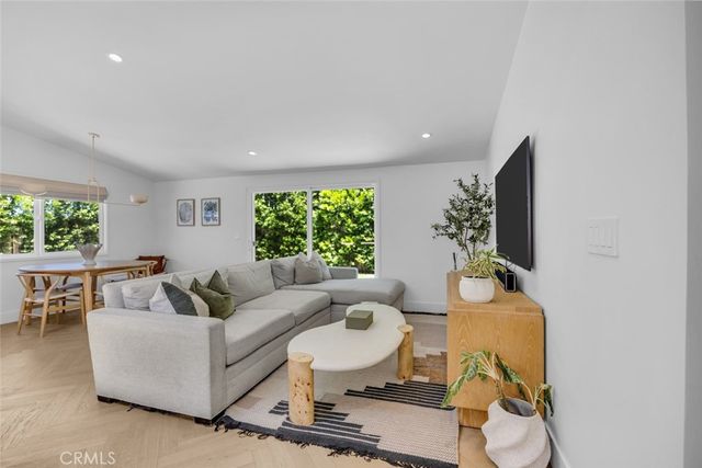268 E Bay Street, Costa Mesa, CA 92627