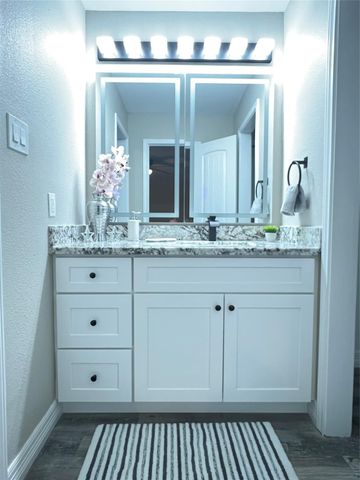 2203 Colonial Court S, League City, TX 77573