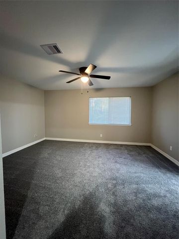 2203 Colonial Court S, League City, TX 77573