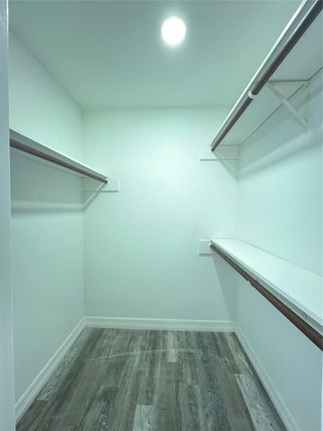 2203 Colonial Court S, League City, TX 77573