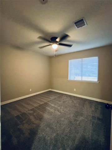 2203 Colonial Court S, League City, TX 77573